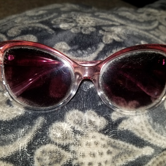 H&M Accessories - Pink cat eye sunglasses